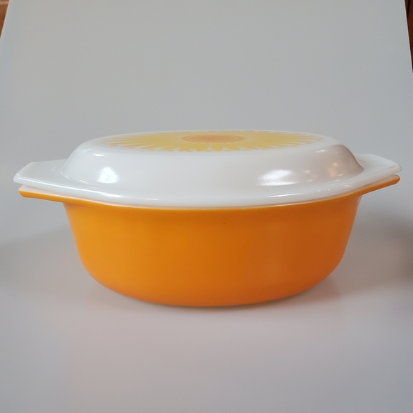 Vintage Pyrex Daisy Sunflower Orange Oval Casserole Dish #043 1.5qt - Picture 5 of 7